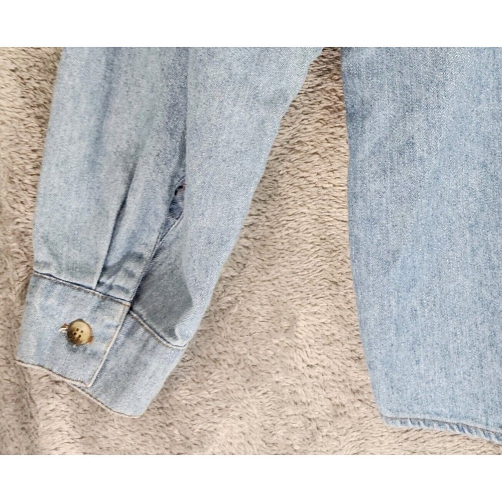 Central Falls Shirt Womens Medium Blue Denim Pleated Worn Grannycore Vintage Top - Picture 11 of 13